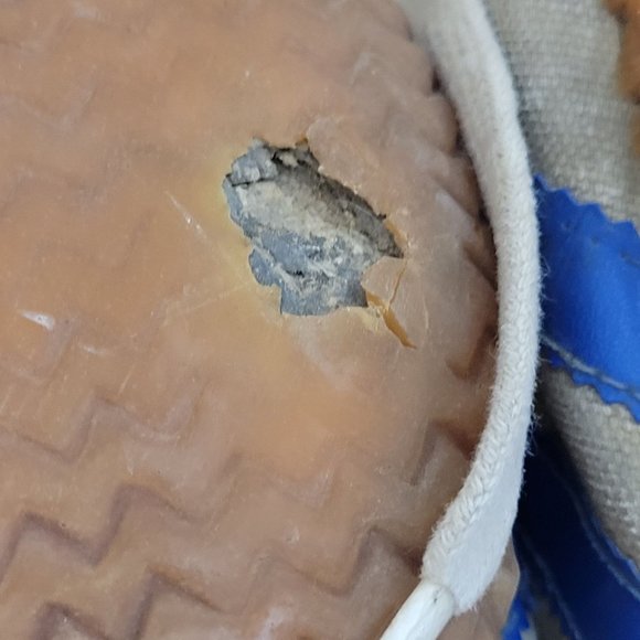 Vintage Adidas Gray Blue Stripes Made in Taiwan Rubber Soles Have Wear - Picture 9 of 9